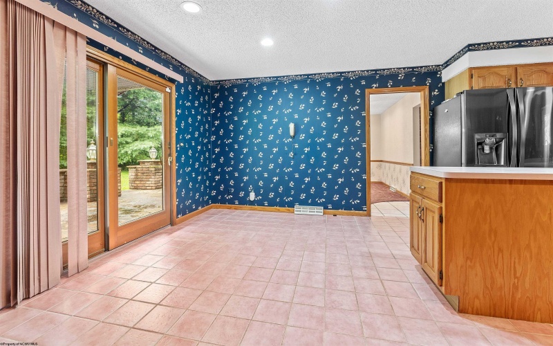 2374 Lakeside Estates, Morgantown, West Virginia 26508, 4 Bedrooms Bedrooms, 8 Rooms Rooms,3 BathroomsBathrooms,Single Family Detached,For Sale,Lakeside,10160580