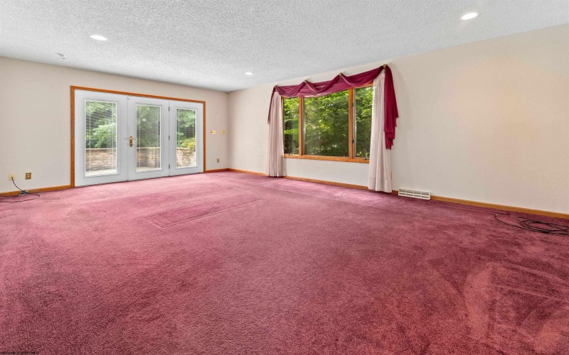 2374 Lakeside Estates, Morgantown, West Virginia 26508, 4 Bedrooms Bedrooms, 8 Rooms Rooms,3 BathroomsBathrooms,Single Family Detached,For Sale,Lakeside,10160580