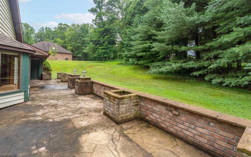 2374 Lakeside Estates, Morgantown, West Virginia 26508, 4 Bedrooms Bedrooms, 8 Rooms Rooms,3 BathroomsBathrooms,Single Family Detached,For Sale,Lakeside,10160580