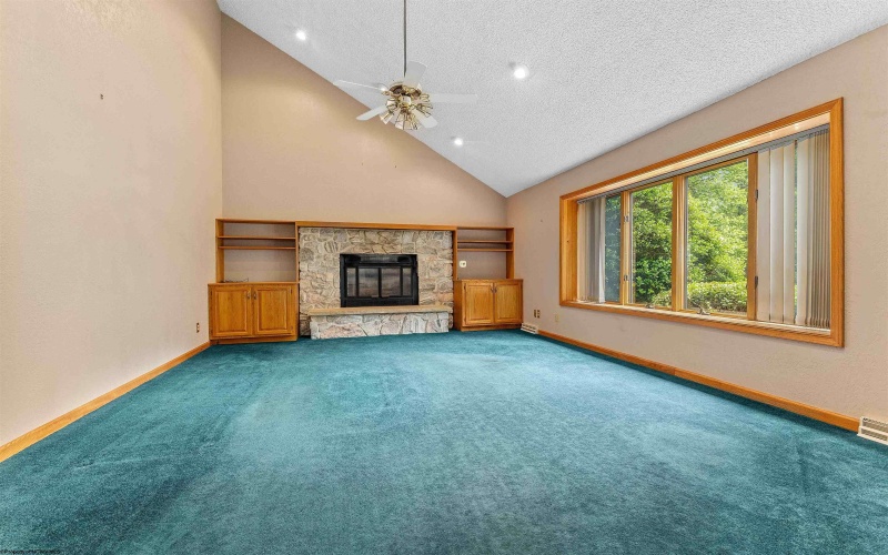 2374 Lakeside Estates, Morgantown, West Virginia 26508, 4 Bedrooms Bedrooms, 8 Rooms Rooms,3 BathroomsBathrooms,Single Family Detached,For Sale,Lakeside,10160580