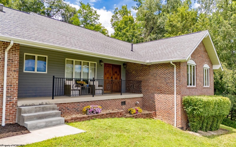 3101 Greystone Drive, Morgantown, West Virginia 26508-8601, 3 Bedrooms Bedrooms, 8 Rooms Rooms,3 BathroomsBathrooms,Single Family Detached,For Sale,Greystone,10160578