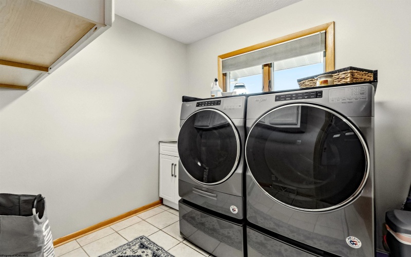 3101 Greystone Drive, Morgantown, West Virginia 26508-8601, 3 Bedrooms Bedrooms, 8 Rooms Rooms,3 BathroomsBathrooms,Single Family Detached,For Sale,Greystone,10160578