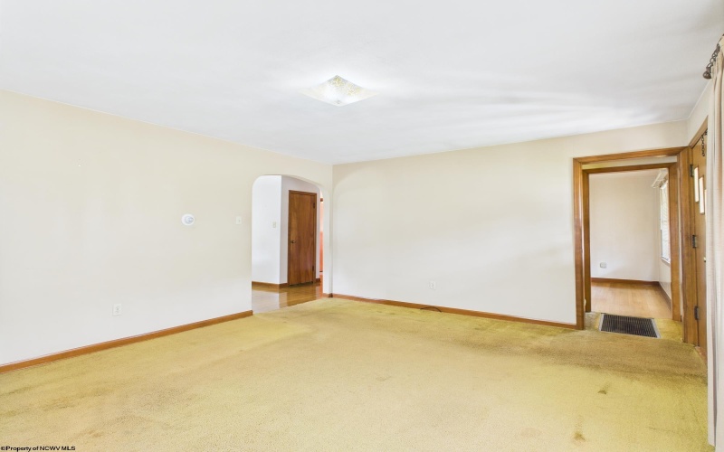 926 East Avenue, Shinnston, West Virginia 26431, 4 Bedrooms Bedrooms, 7 Rooms Rooms,2 BathroomsBathrooms,Single Family Detached,For Sale,East,10160577