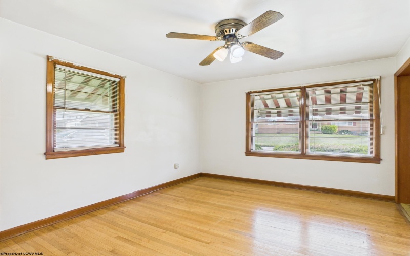 926 East Avenue, Shinnston, West Virginia 26431, 4 Bedrooms Bedrooms, 7 Rooms Rooms,2 BathroomsBathrooms,Single Family Detached,For Sale,East,10160577