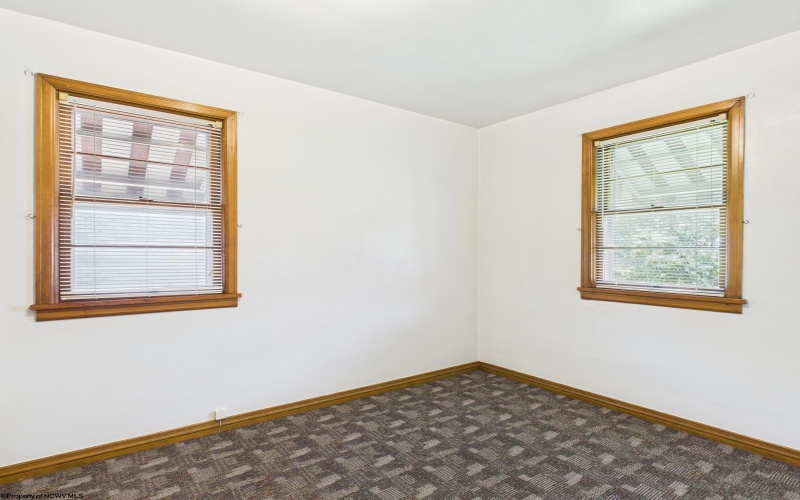 926 East Avenue, Shinnston, West Virginia 26431, 4 Bedrooms Bedrooms, 7 Rooms Rooms,2 BathroomsBathrooms,Single Family Detached,For Sale,East,10160577