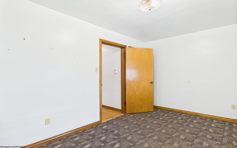 926 East Avenue, Shinnston, West Virginia 26431, 4 Bedrooms Bedrooms, 7 Rooms Rooms,2 BathroomsBathrooms,Single Family Detached,For Sale,East,10160577