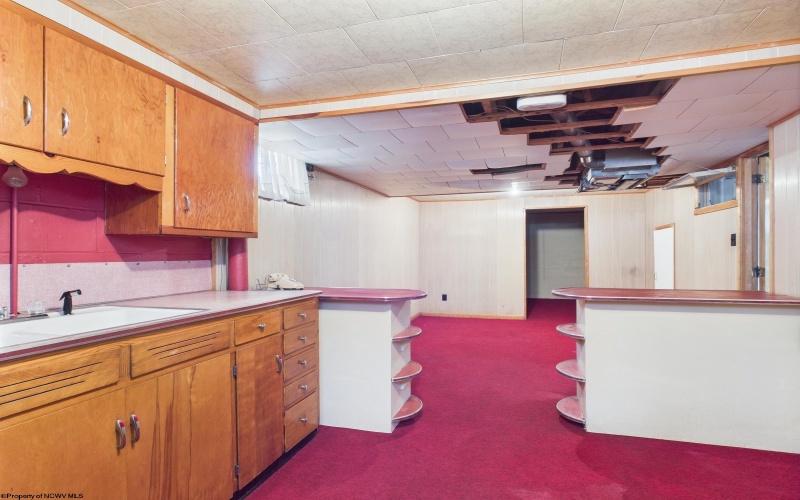926 East Avenue, Shinnston, West Virginia 26431, 4 Bedrooms Bedrooms, 7 Rooms Rooms,2 BathroomsBathrooms,Single Family Detached,For Sale,East,10160577