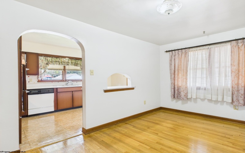 926 East Avenue, Shinnston, West Virginia 26431, 4 Bedrooms Bedrooms, 7 Rooms Rooms,2 BathroomsBathrooms,Single Family Detached,For Sale,East,10160577