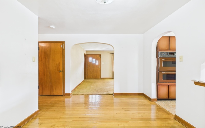 926 East Avenue, Shinnston, West Virginia 26431, 4 Bedrooms Bedrooms, 7 Rooms Rooms,2 BathroomsBathrooms,Single Family Detached,For Sale,East,10160577