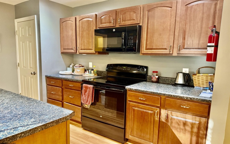 81 Valley Forge Circle, Fairmont, West Virginia 26554, 3 Bedrooms Bedrooms, 5 Rooms Rooms,2 BathroomsBathrooms,Single Family Detached,For Sale,Valley Forge,10160561