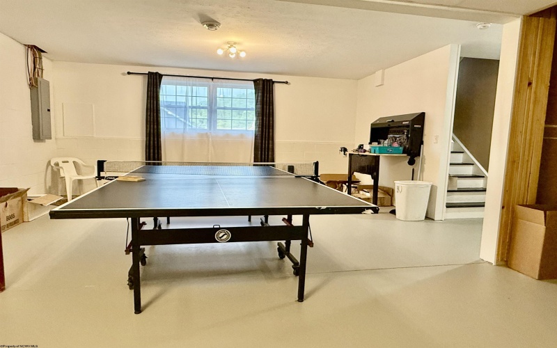 81 Valley Forge Circle, Fairmont, West Virginia 26554, 3 Bedrooms Bedrooms, 5 Rooms Rooms,2 BathroomsBathrooms,Single Family Detached,For Sale,Valley Forge,10160561