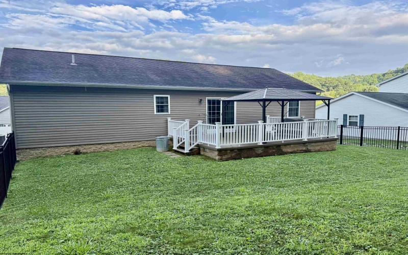 81 Valley Forge Circle, Fairmont, West Virginia 26554, 3 Bedrooms Bedrooms, 5 Rooms Rooms,2 BathroomsBathrooms,Single Family Detached,For Sale,Valley Forge,10160561
