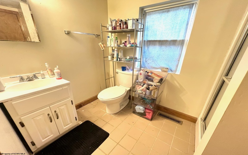 512 Wisconsin Avenue, Morgantown, West Virginia 26501, 4 Bedrooms Bedrooms, 6 Rooms Rooms,2 BathroomsBathrooms,Single Family Detached,For Sale,Wisconsin,10160563