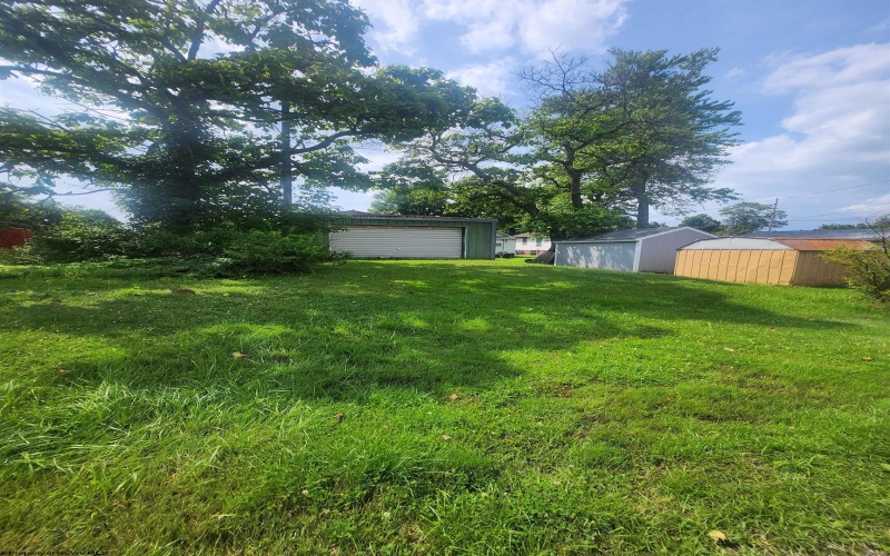1111 Henry Avenue, Elkins, West Virginia 26241, 1 Bedroom Bedrooms, 2 Rooms Rooms,1 BathroomBathrooms,Single Family Detached,For Sale,Henry,10160564
