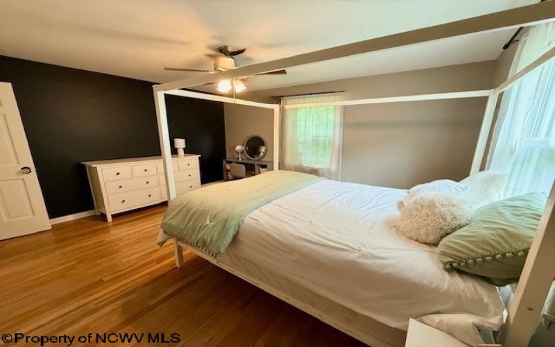 41 Chardonnay Drive, Morgantown, West Virginia 26508-9313, 4 Bedrooms Bedrooms, 10 Rooms Rooms,2 BathroomsBathrooms,Single Family Detached,For Sale,Chardonnay,10160565