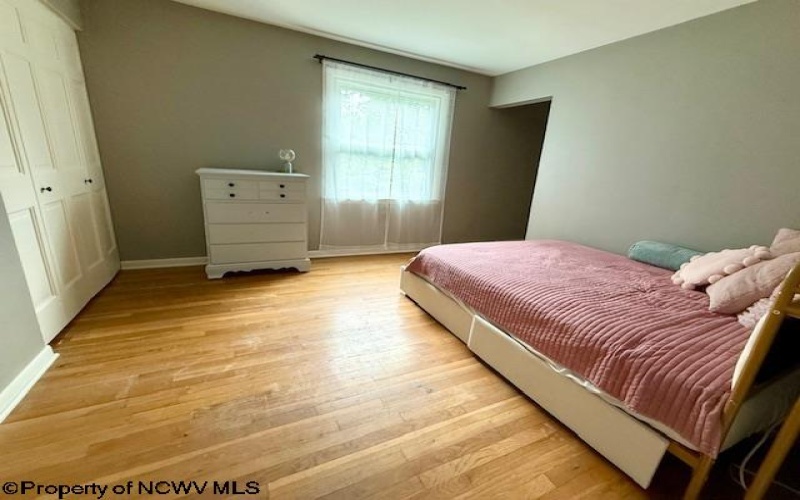 41 Chardonnay Drive, Morgantown, West Virginia 26508-9313, 4 Bedrooms Bedrooms, 10 Rooms Rooms,2 BathroomsBathrooms,Single Family Detached,For Sale,Chardonnay,10160565