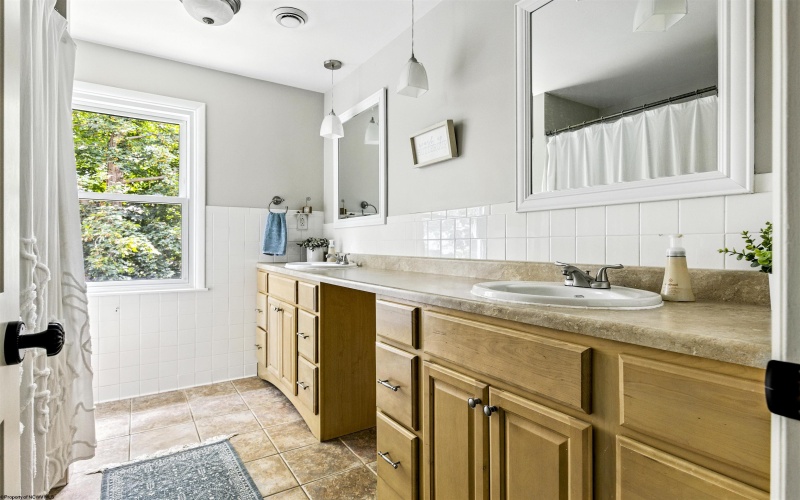 41 Chardonnay Drive, Morgantown, West Virginia 26508-9313, 4 Bedrooms Bedrooms, 10 Rooms Rooms,2 BathroomsBathrooms,Single Family Detached,For Sale,Chardonnay,10160565