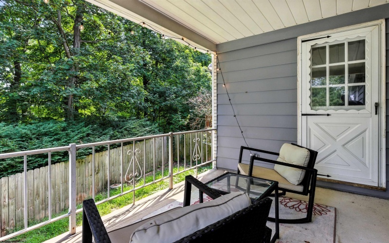 41 Chardonnay Drive, Morgantown, West Virginia 26508-9313, 4 Bedrooms Bedrooms, 10 Rooms Rooms,2 BathroomsBathrooms,Single Family Detached,For Sale,Chardonnay,10160565