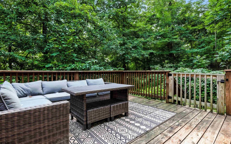 41 Chardonnay Drive, Morgantown, West Virginia 26508-9313, 4 Bedrooms Bedrooms, 10 Rooms Rooms,2 BathroomsBathrooms,Single Family Detached,For Sale,Chardonnay,10160565