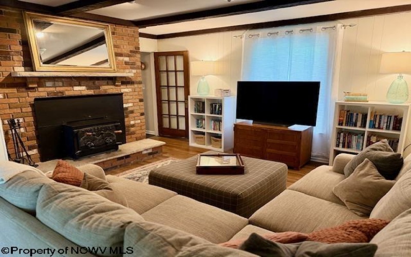 41 Chardonnay Drive, Morgantown, West Virginia 26508-9313, 4 Bedrooms Bedrooms, 10 Rooms Rooms,2 BathroomsBathrooms,Single Family Detached,For Sale,Chardonnay,10160565