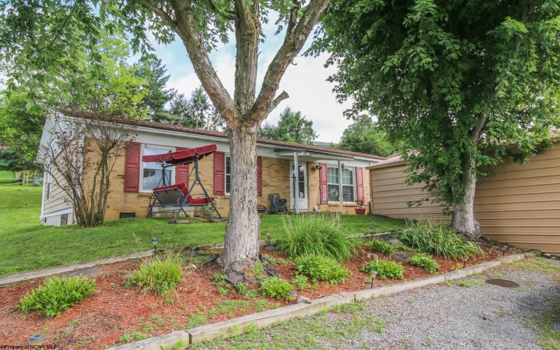 110 Apolla Drive, Morgantown, West Virginia 26501, 3 Bedrooms Bedrooms, 6 Rooms Rooms,1 BathroomBathrooms,Single Family Detached,For Sale,Apolla,10160567