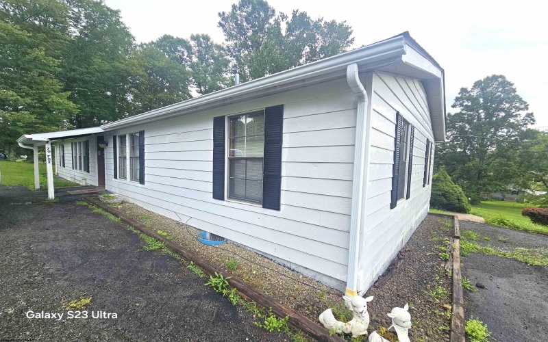 70 Dally Drive, Fairmont, West Virginia 26554, 3 Bedrooms Bedrooms, 7 Rooms Rooms,2 BathroomsBathrooms,Single Family Detached,For Sale,Dally,10160571