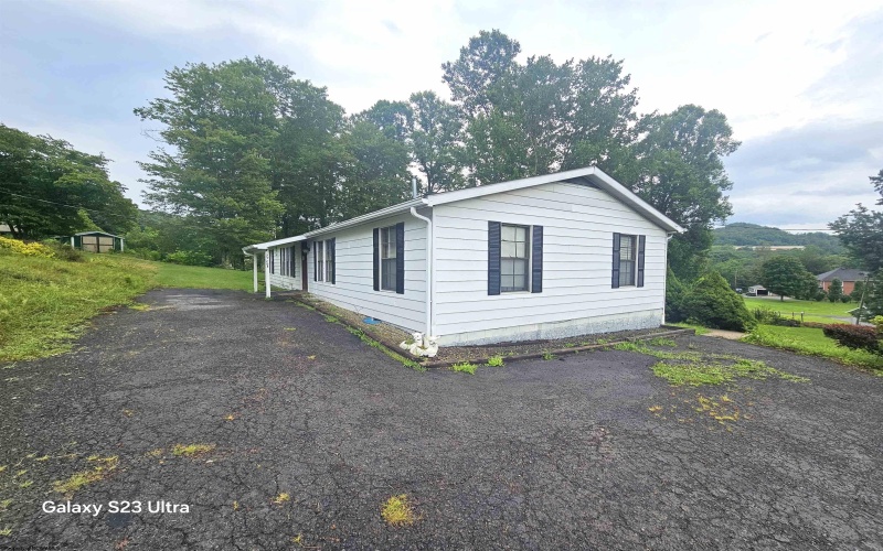 70 Dally Drive, Fairmont, West Virginia 26554, 3 Bedrooms Bedrooms, 7 Rooms Rooms,2 BathroomsBathrooms,Single Family Detached,For Sale,Dally,10160571