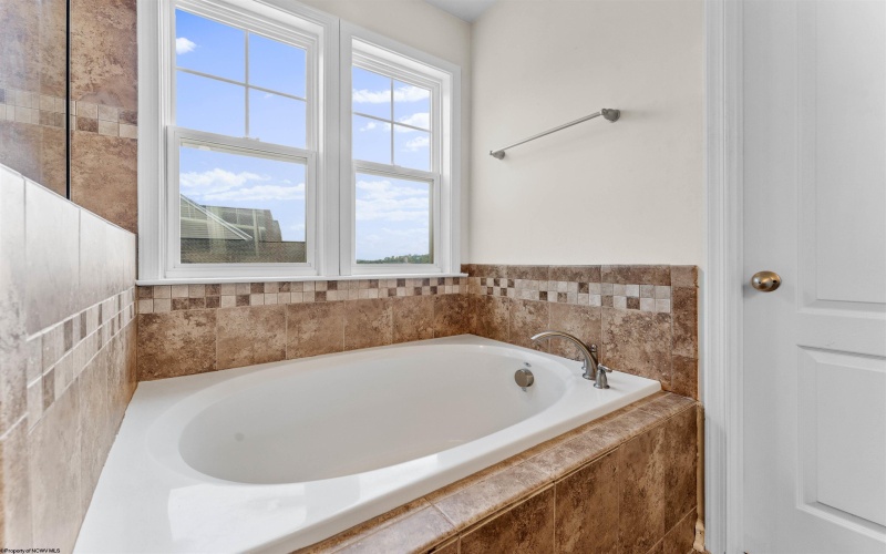 438 Blackberry Ridge Drive, Morgantown, West Virginia 26508, 3 Bedrooms Bedrooms, 7 Rooms Rooms,2 BathroomsBathrooms,Single Family Detached,For Sale,Blackberry Ridge,10160575