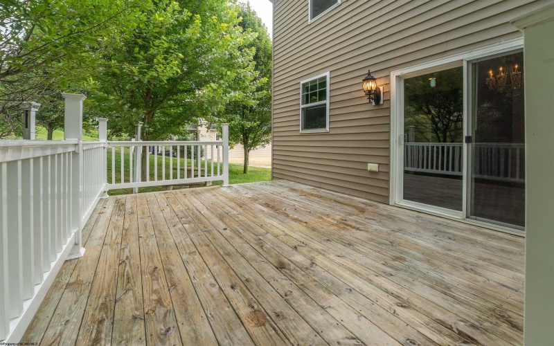 438 Blackberry Ridge Drive, Morgantown, West Virginia 26508, 3 Bedrooms Bedrooms, 7 Rooms Rooms,2 BathroomsBathrooms,Single Family Detached,For Sale,Blackberry Ridge,10160575
