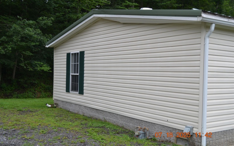 171 Salt Lick Road, Sutton, West Virginia 26601, 4 Bedrooms Bedrooms, 8 Rooms Rooms,2 BathroomsBathrooms,Single Family Detached,For Sale,Salt Lick,10160576
