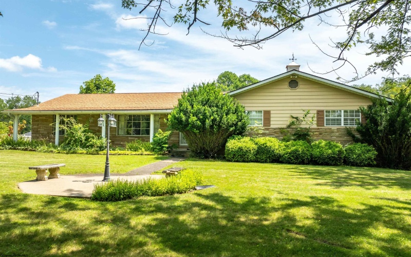 1021 Willis Drive, Morgantown, West Virginia 26501, 5 Bedrooms Bedrooms, 9 Rooms Rooms,4 BathroomsBathrooms,Single Family Detached,For Sale,Willis,10160583