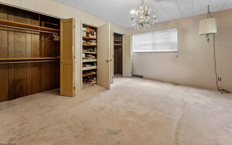 1021 Willis Drive, Morgantown, West Virginia 26501, 5 Bedrooms Bedrooms, 9 Rooms Rooms,4 BathroomsBathrooms,Single Family Detached,For Sale,Willis,10160583