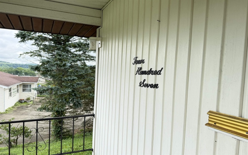407 Howard Street, Shinnston, West Virginia 26431, 3 Bedrooms Bedrooms, 10 Rooms Rooms,2 BathroomsBathrooms,Single Family Detached,For Sale,Howard,10160587