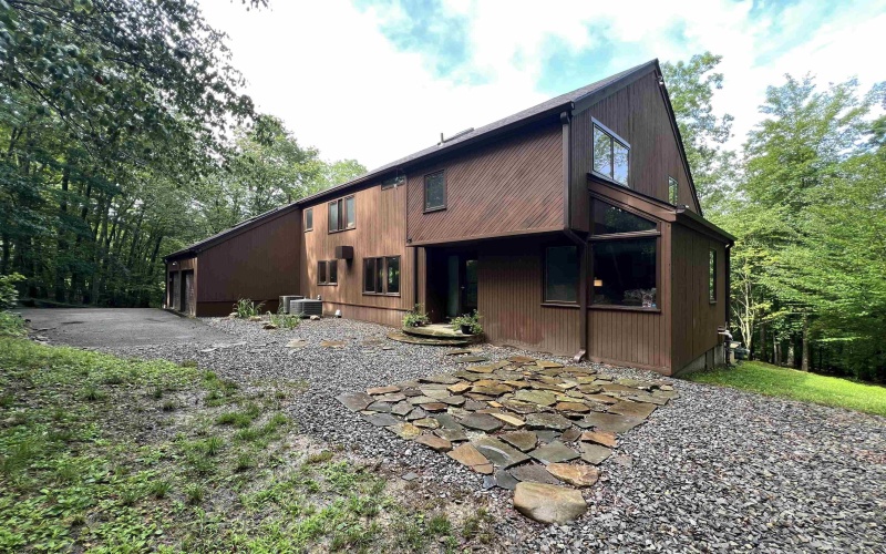 463 Eastwood Drive, Elkins, West Virginia 26241, 4 Bedrooms Bedrooms, 10 Rooms Rooms,2 BathroomsBathrooms,Single Family Detached,For Sale,Eastwood,10160588