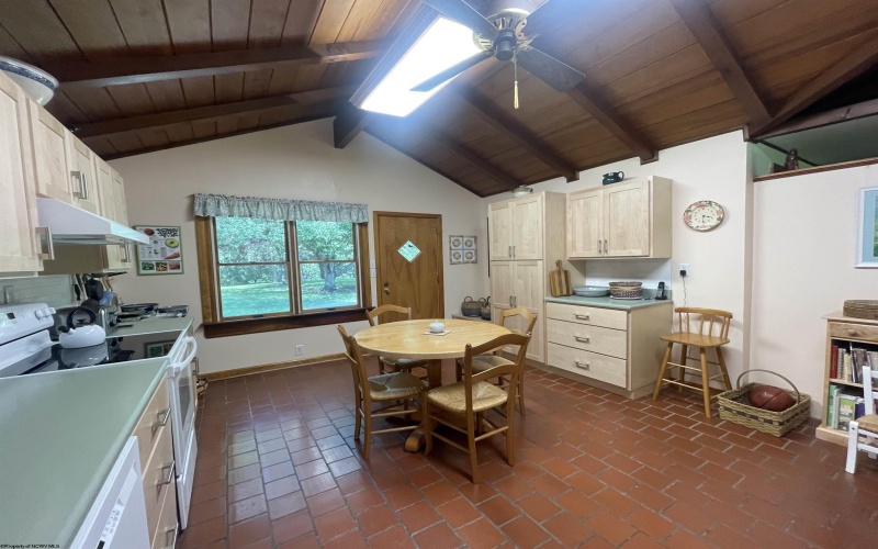 20 Mount Vista Drive, Buckhannon, West Virginia 26201, 4 Bedrooms Bedrooms, 9 Rooms Rooms,3 BathroomsBathrooms,Single Family Detached,For Sale,Mount Vista,10160585