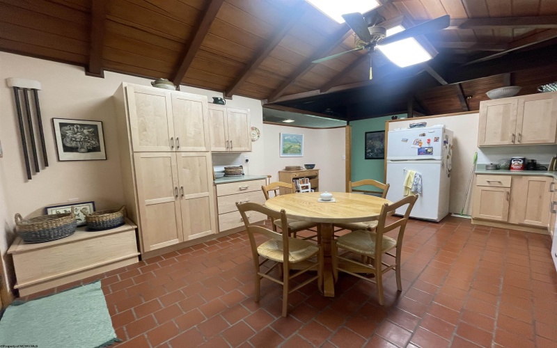 20 Mount Vista Drive, Buckhannon, West Virginia 26201, 4 Bedrooms Bedrooms, 9 Rooms Rooms,3 BathroomsBathrooms,Single Family Detached,For Sale,Mount Vista,10160585