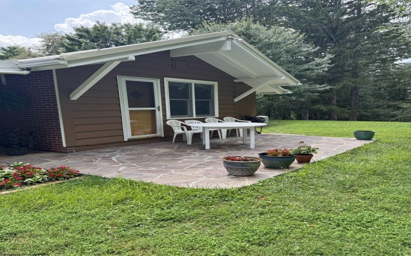 20 Mount Vista Drive, Buckhannon, West Virginia 26201, 4 Bedrooms Bedrooms, 9 Rooms Rooms,3 BathroomsBathrooms,Single Family Detached,For Sale,Mount Vista,10160585
