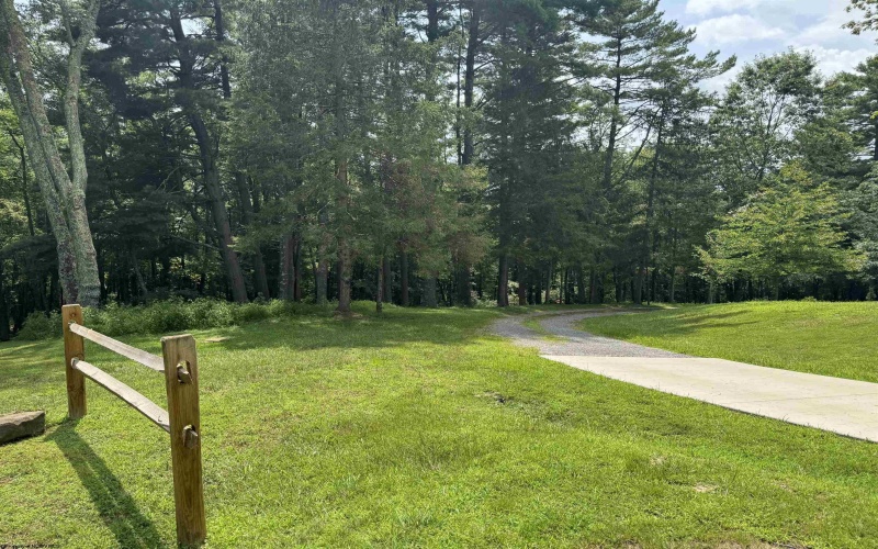 20 Mount Vista Drive, Buckhannon, West Virginia 26201, 4 Bedrooms Bedrooms, 9 Rooms Rooms,3 BathroomsBathrooms,Single Family Detached,For Sale,Mount Vista,10160585
