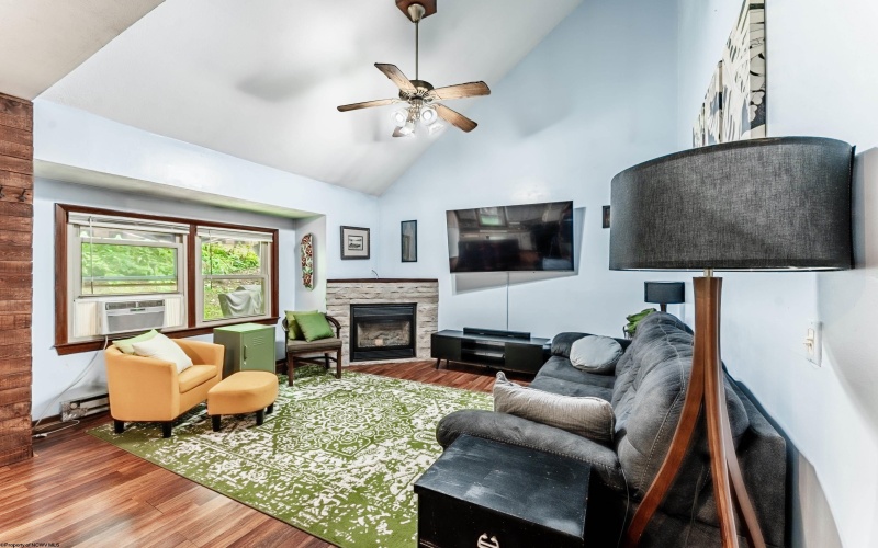 306 Brooke Avenue, Morgantown, West Virginia 26505, 3 Bedrooms Bedrooms, 5 Rooms Rooms,2 BathroomsBathrooms,Single Family Detached,For Sale,Brooke,10160593