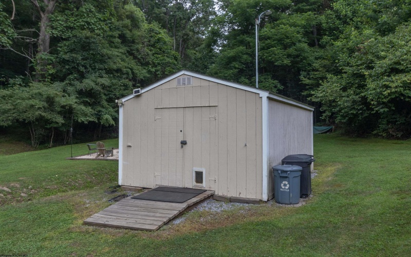 452 Kachina Road, Salem, West Virginia 26301, 2 Bedrooms Bedrooms, 5 Rooms Rooms,2 BathroomsBathrooms,Single Family Detached,For Sale,Kachina,10160591