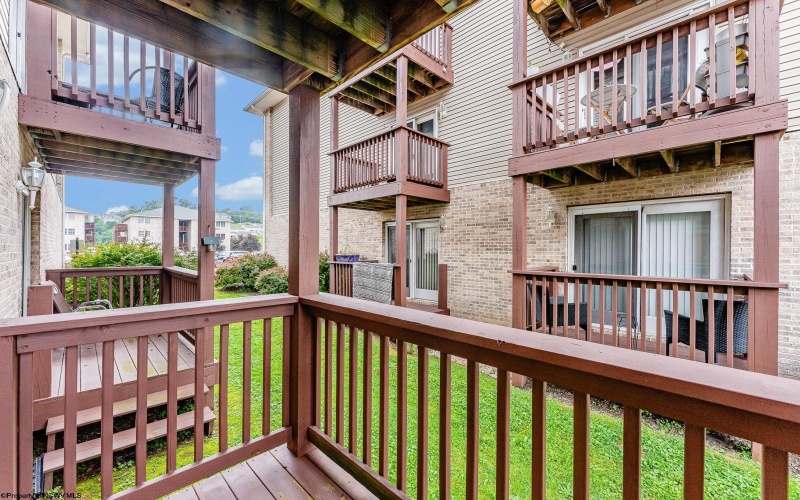 212 Creekside Drive, Morgantown, West Virginia 26508, 1 Bedroom Bedrooms, 2 Rooms Rooms,1 BathroomBathrooms,Single Family Attached,For Sale,Creekside,10160592