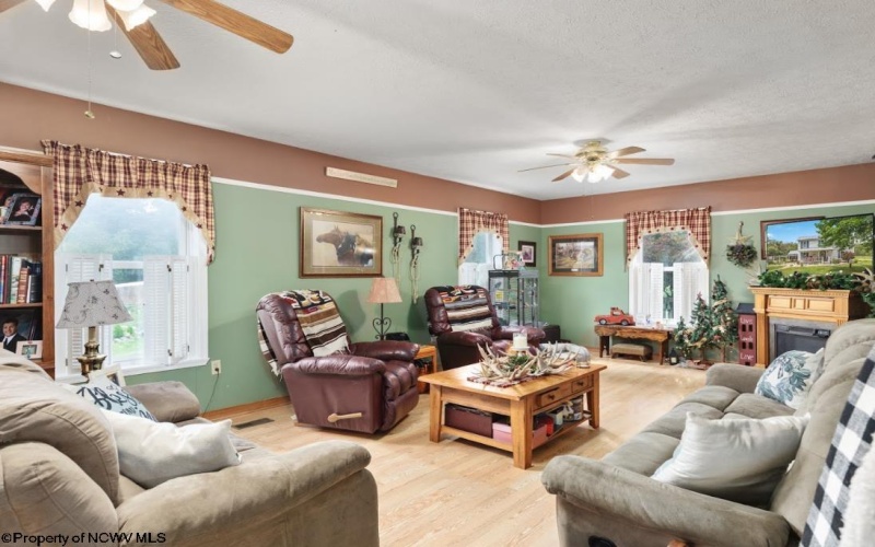 3415 Mountain Road, Wardensville, West Virginia 26851, 3 Bedrooms Bedrooms, 7 Rooms Rooms,2 BathroomsBathrooms,Single Family Detached,For Sale,Mountain,10160597