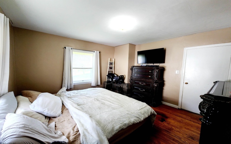 82 Pleasant Street, Masontown, West Virginia 26542, 3 Bedrooms Bedrooms, 6 Rooms Rooms,2 BathroomsBathrooms,Single Family Detached,For Sale,Pleasant,10160616