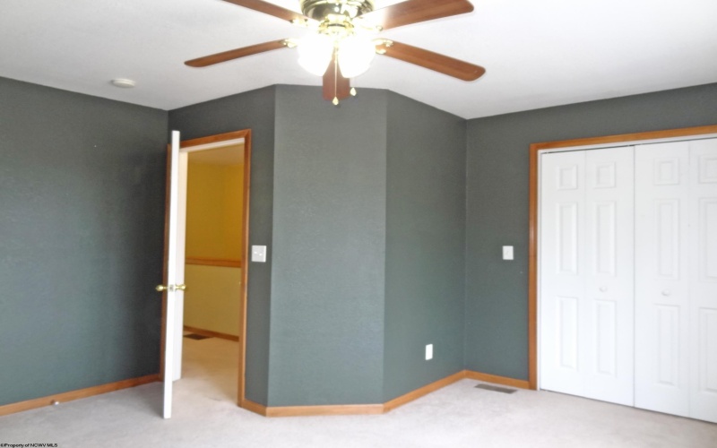 9 Hanna Lane, Morgantown, West Virginia 26505-8063, 2 Bedrooms Bedrooms, 4 Rooms Rooms,1 BathroomBathrooms,Single Family Attached,For Sale,Hanna,10160606