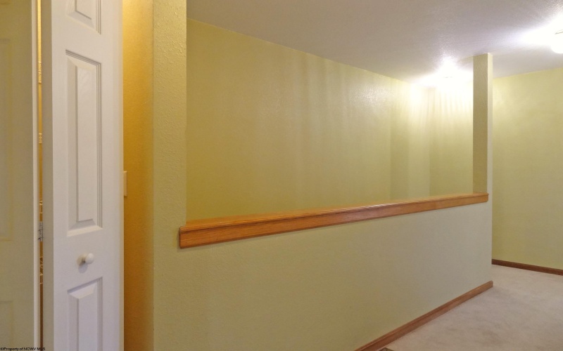 9 Hanna Lane, Morgantown, West Virginia 26505-8063, 2 Bedrooms Bedrooms, 4 Rooms Rooms,1 BathroomBathrooms,Single Family Attached,For Sale,Hanna,10160606