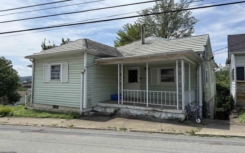 1636 20th Street, Clarksburg, West Virginia 26301, 3 Bedrooms Bedrooms, 6 Rooms Rooms,1 BathroomBathrooms,Single Family Detached,For Sale,20th,10160613