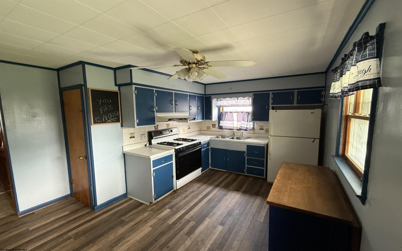 1636 20th Street, Clarksburg, West Virginia 26301, 3 Bedrooms Bedrooms, 6 Rooms Rooms,1 BathroomBathrooms,Single Family Detached,For Sale,20th,10160613