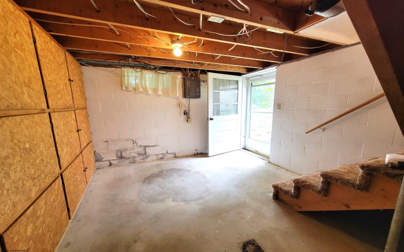 69 Woodsboro Drive, Philippi, West Virginia 26416, 3 Bedrooms Bedrooms, 5 Rooms Rooms,1 BathroomBathrooms,Single Family Detached,For Sale,Woodsboro,10160605