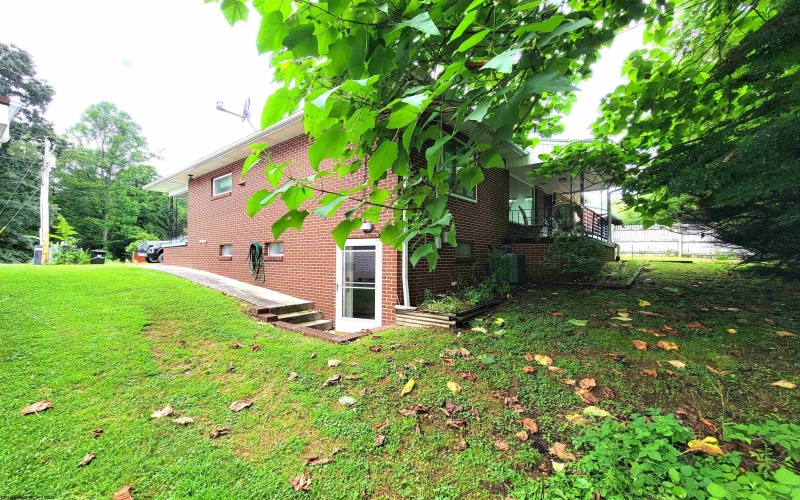 69 Woodsboro Drive, Philippi, West Virginia 26416, 3 Bedrooms Bedrooms, 5 Rooms Rooms,1 BathroomBathrooms,Single Family Detached,For Sale,Woodsboro,10160605