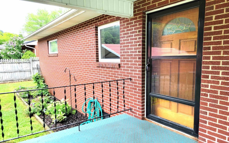 69 Woodsboro Drive, Philippi, West Virginia 26416, 3 Bedrooms Bedrooms, 5 Rooms Rooms,1 BathroomBathrooms,Single Family Detached,For Sale,Woodsboro,10160605